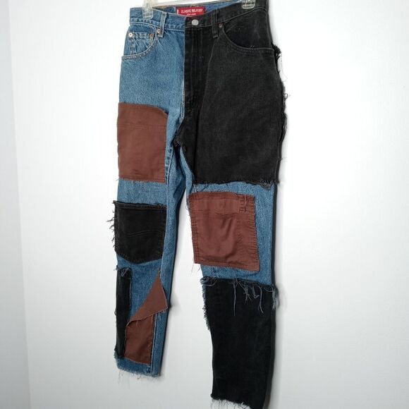 Vintage Levi's Jeans  - Picture 2 of 9